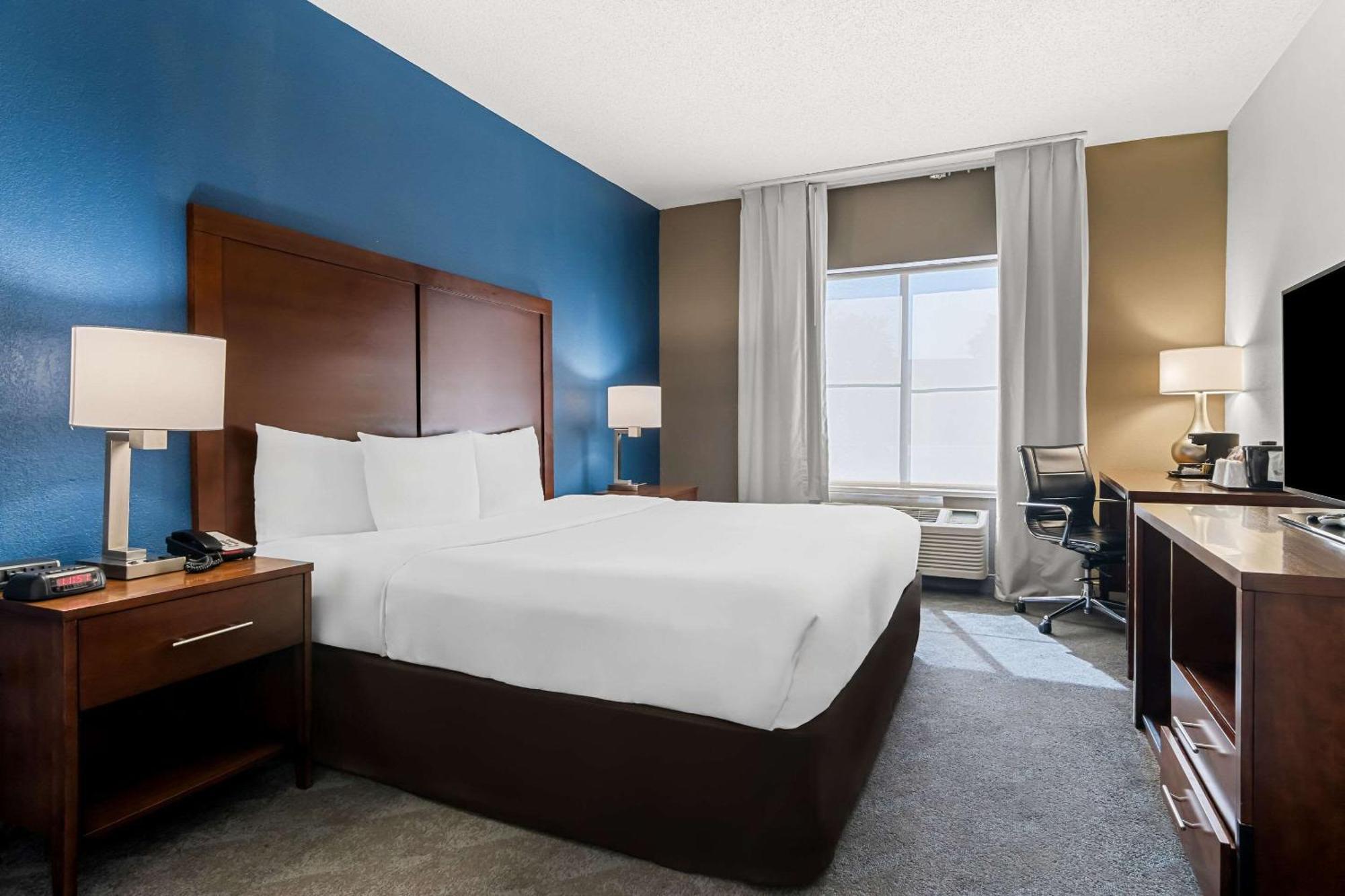 Comfort Inn & Suites Near Tinley Park Amphitheater Экстерьер фото