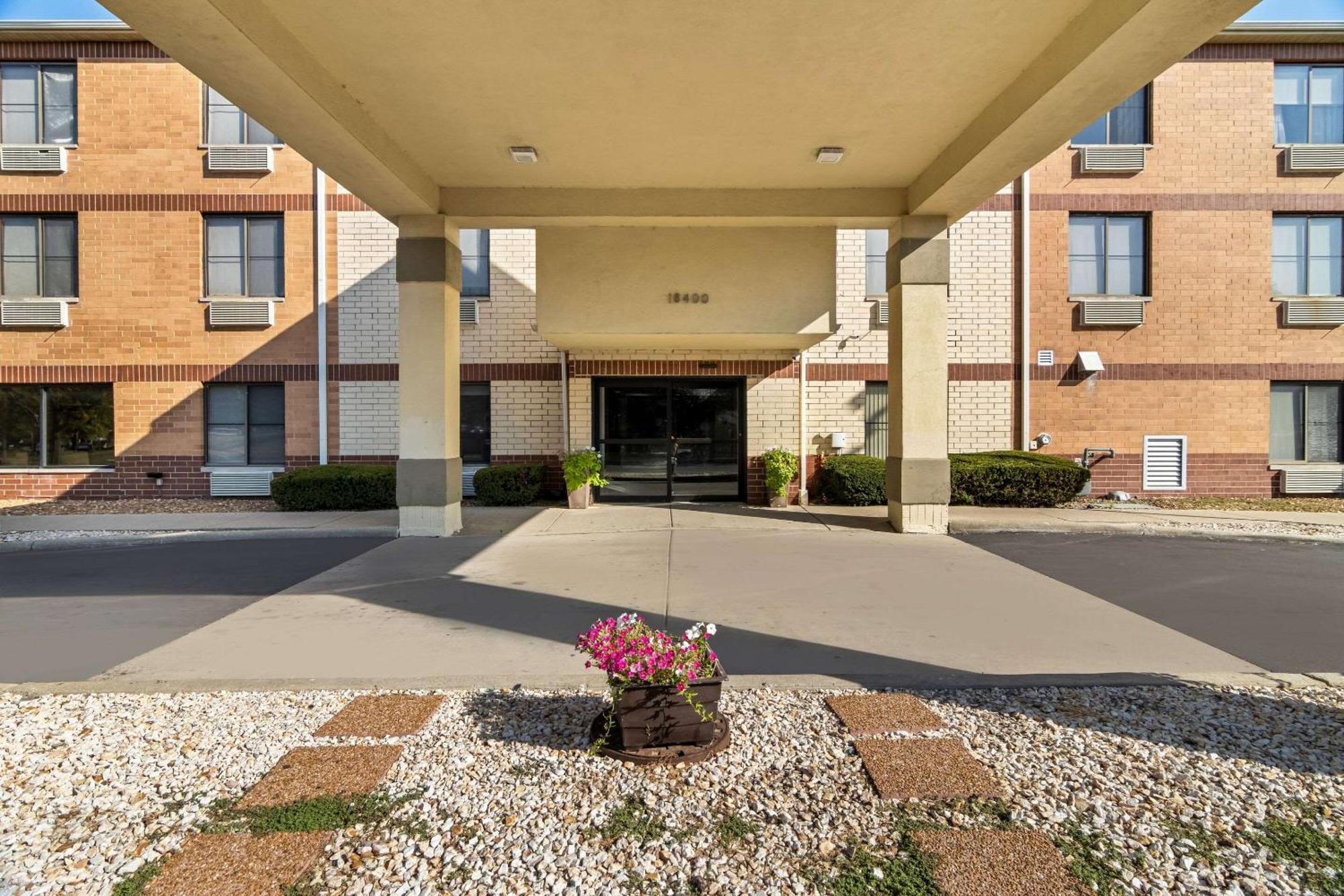 Comfort Inn & Suites Near Tinley Park Amphitheater Экстерьер фото
