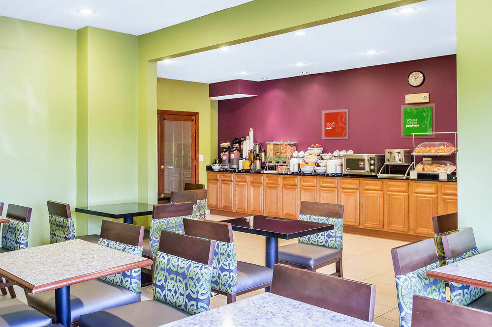 Comfort Inn & Suites Near Tinley Park Amphitheater Экстерьер фото